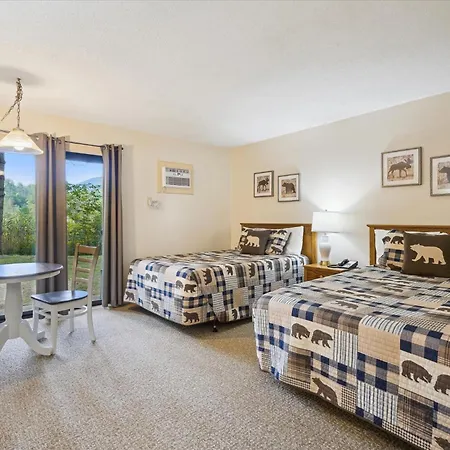Cedarbrook Hotel Room W/2 Doubles 101